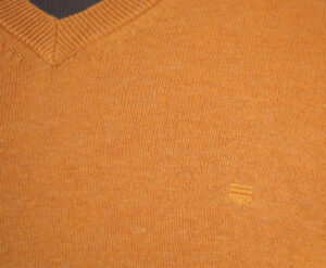 Pull V coton REDMOND 600rd ocre orangé