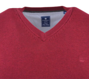 Pull rouge mat coton col V REDMOND  600rd